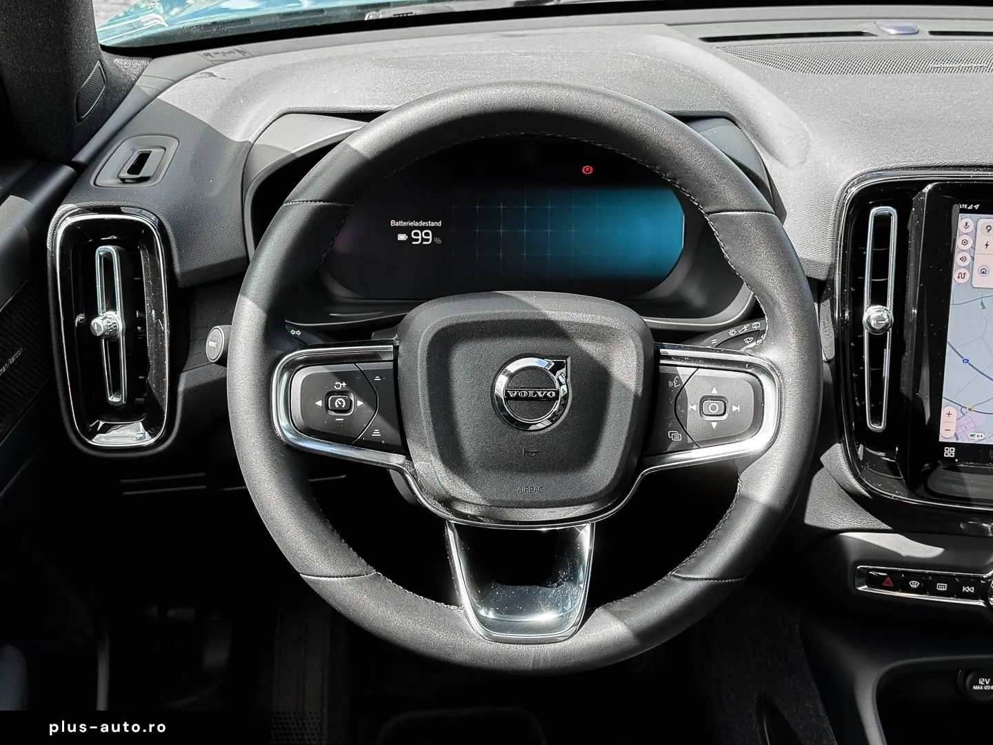 VOLVO XC40 Ultimate Recharge Pure Electric AWD StandHZ