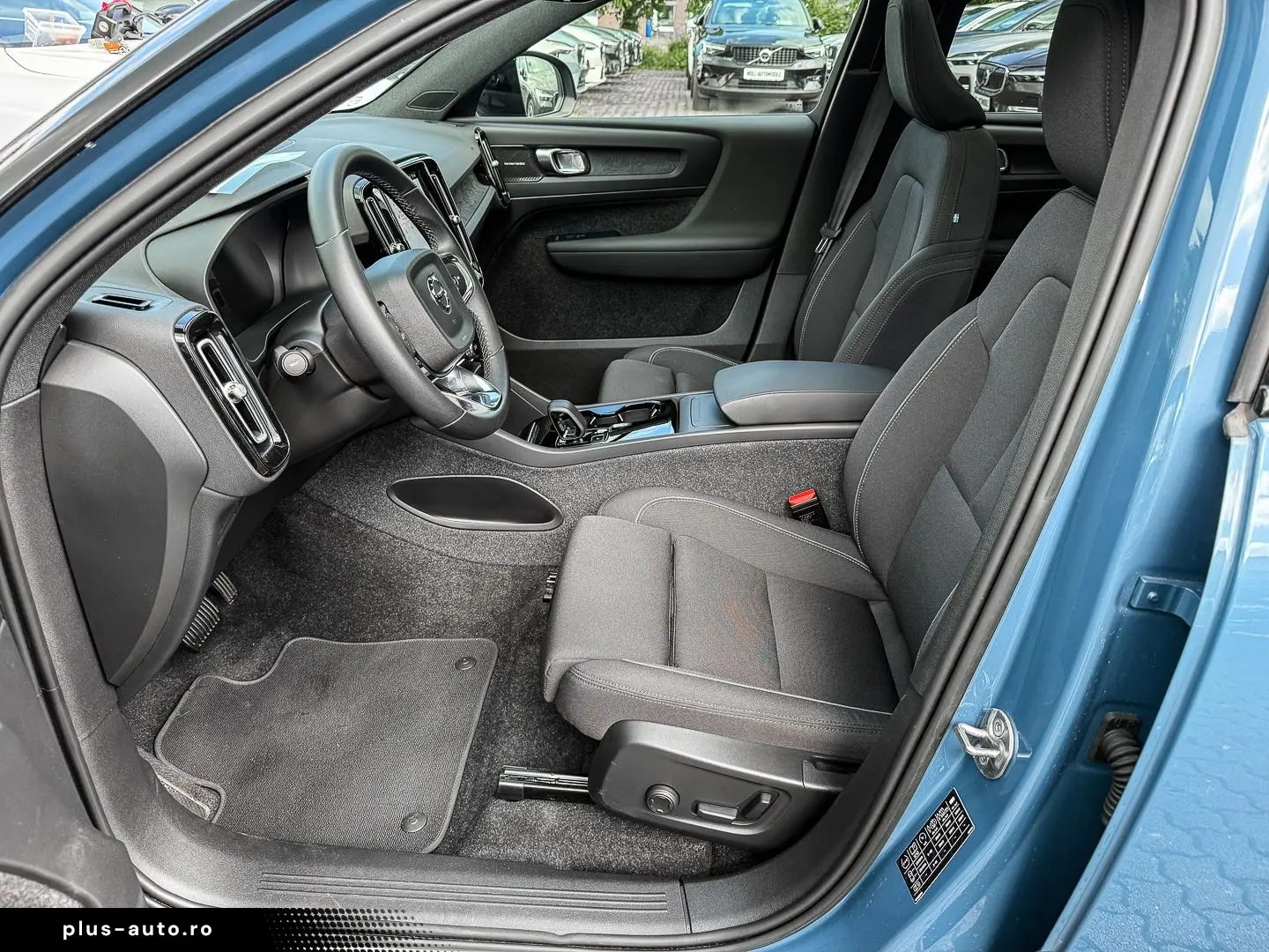 VOLVO XC40 Ultimate Recharge Pure Electric AWD StandHZ