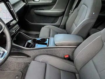 VOLVO XC40 Ultimate Recharge Pure Electric AWD StandHZ