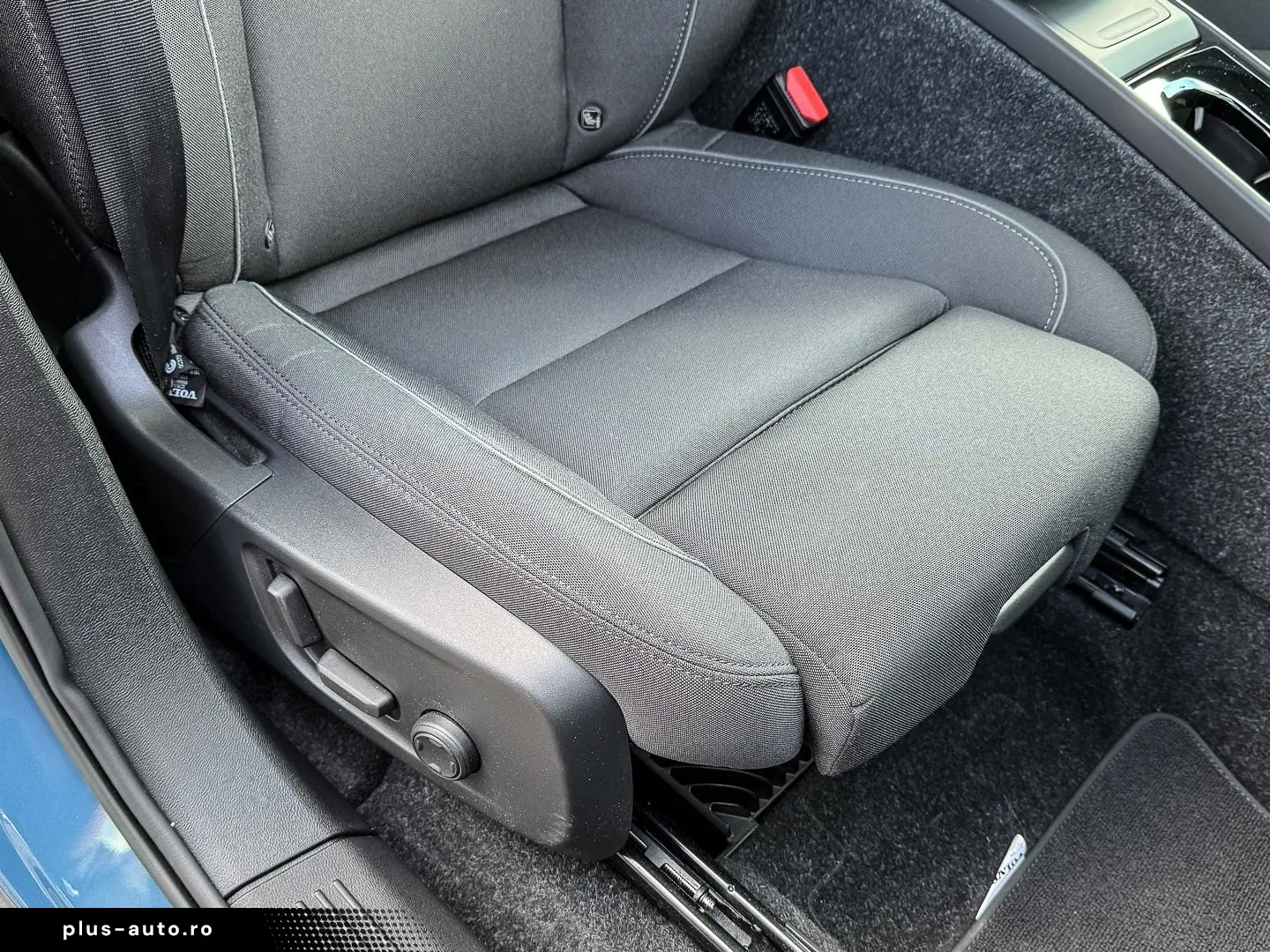 VOLVO XC40 Ultimate Recharge Pure Electric AWD StandHZ