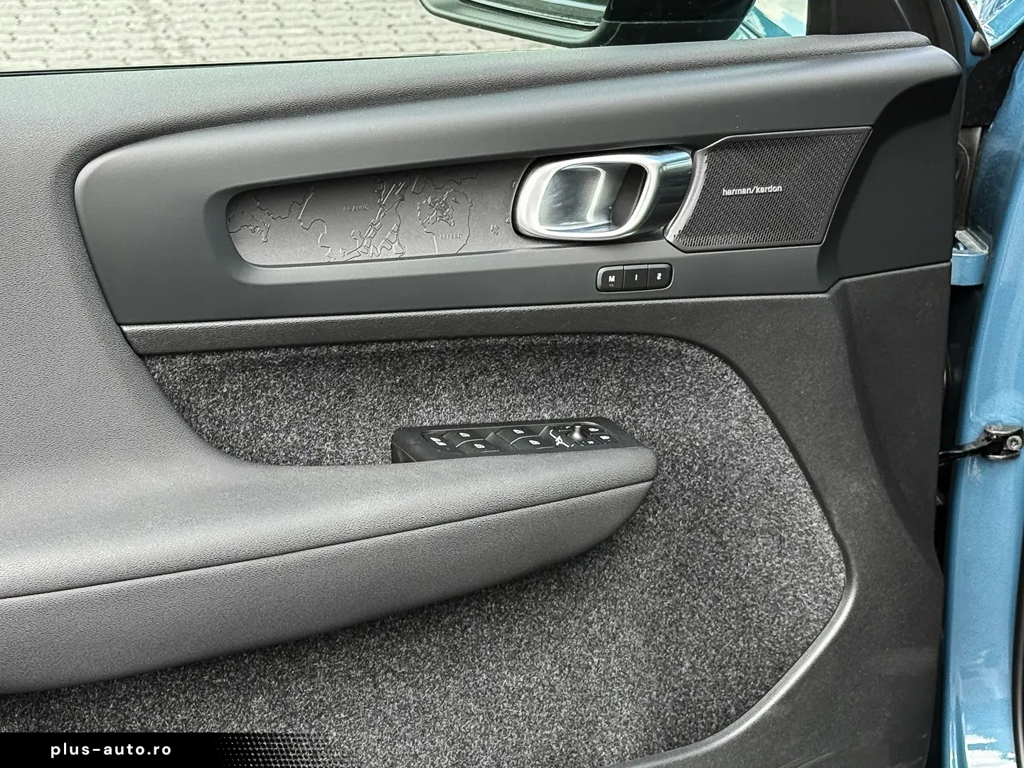 VOLVO XC40 Ultimate Recharge Pure Electric AWD StandHZ