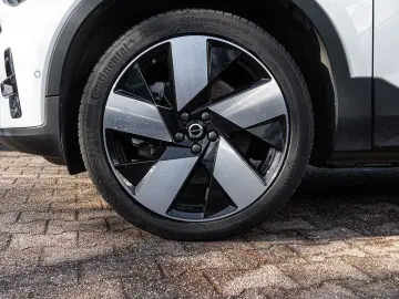 VOLVO XC40 Ultimate Recharge Pure Electric AWD Twin St