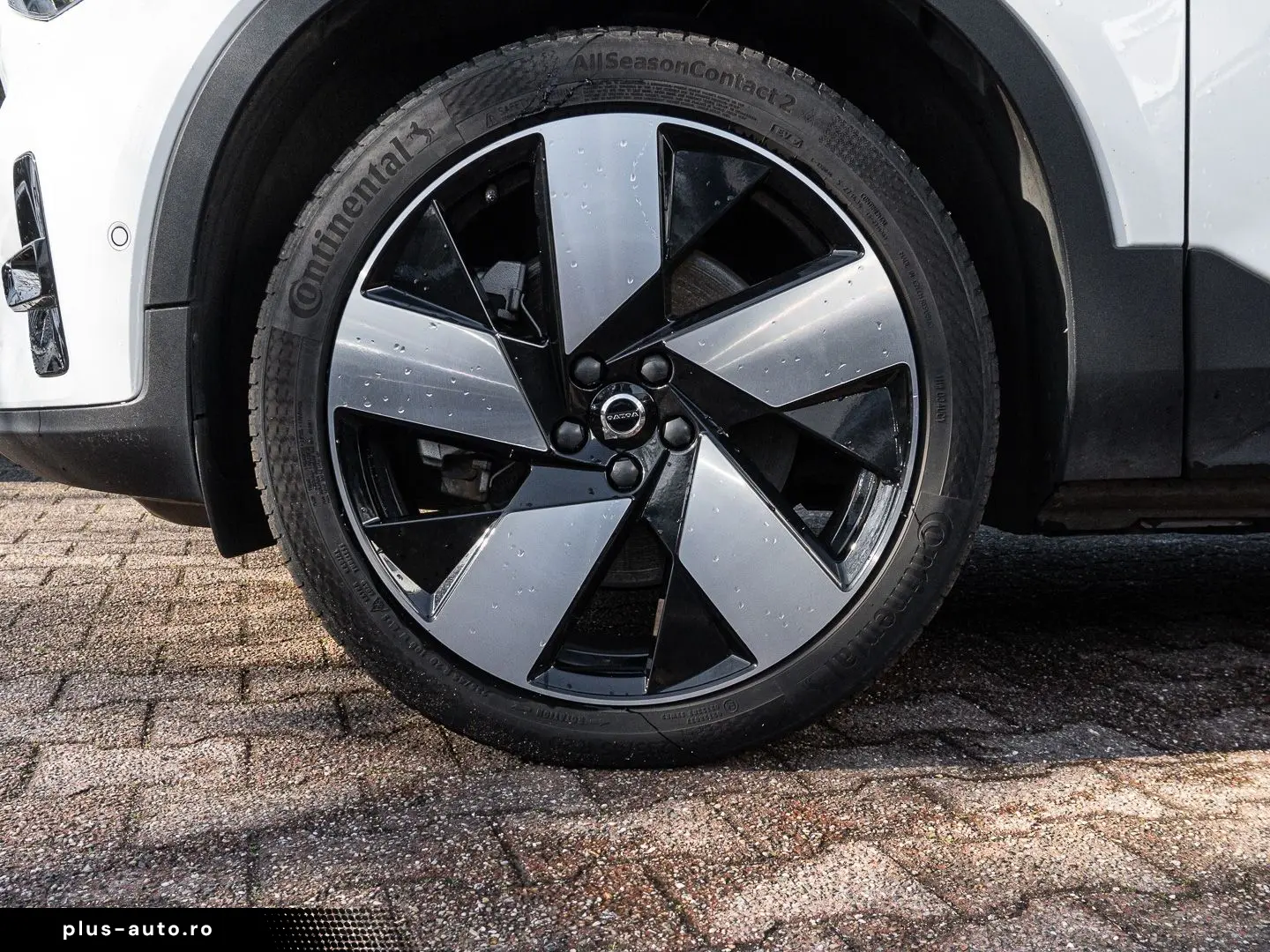 VOLVO XC40 Ultimate Recharge Pure Electric AWD Twin St