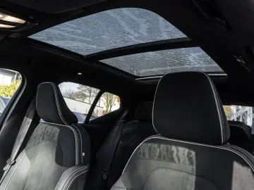 VOLVO XC40 Ultimate Recharge Pure Electric AWD Twin St