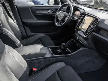 VOLVO XC40 Ultimate Recharge Pure Electric AWD Twin St