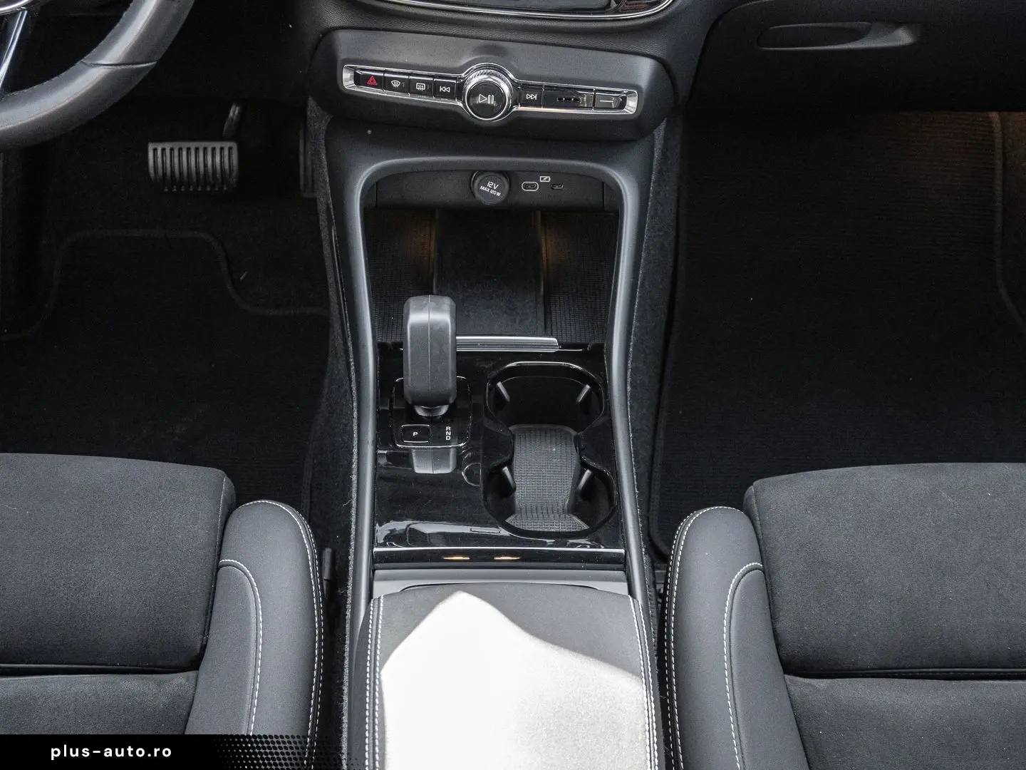 VOLVO XC40 Ultimate Recharge Pure Electric AWD Twin St