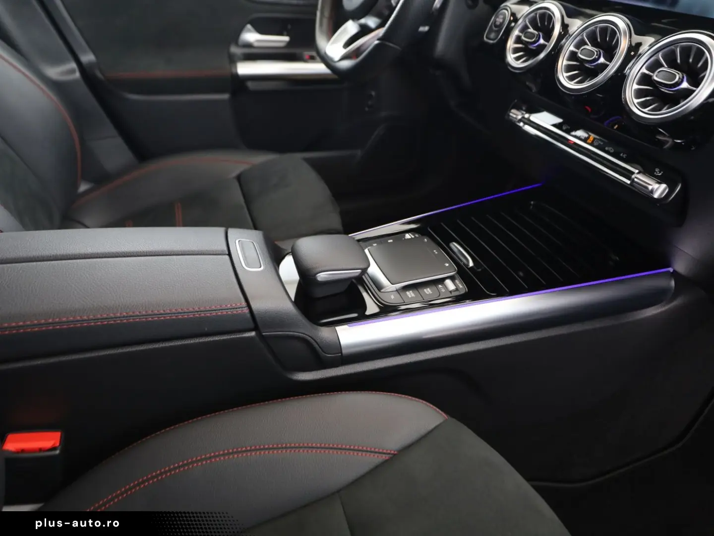 MERCEDES-BENZ GLA 200 AMG AHK PANO 360  DISTR KEYLES&hellip;