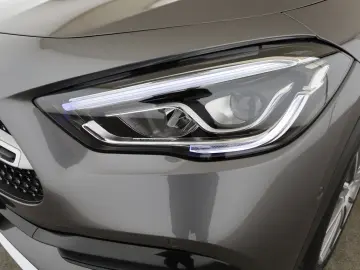 MERCEDES-BENZ GLA 200 AMG AHK PANO 360  DISTR KEYLES…