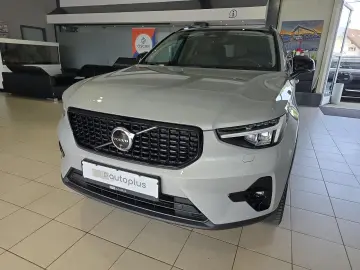 VOLVO XC40 B4 Plus Dark ACC BLIS 360  Leder Pixel-LED