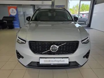 VOLVO XC40 B4 Plus Dark ACC BLIS 360  Leder Pixel-LED
