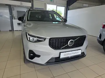 VOLVO XC40 B4 Plus Dark ACC BLIS 360  Leder Pixel-LED