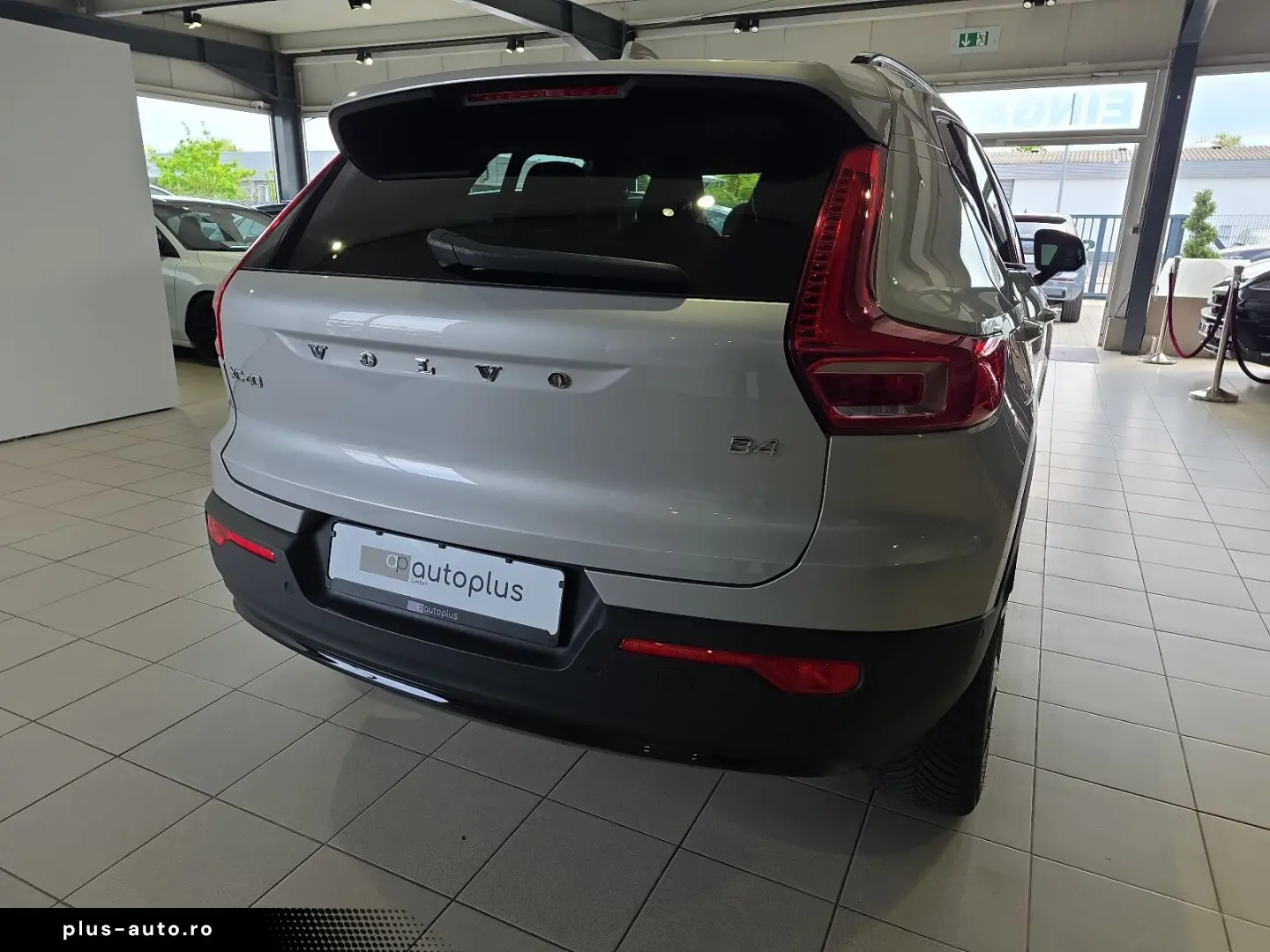 VOLVO XC40 B4 Plus Dark ACC BLIS 360  Leder Pixel-LED