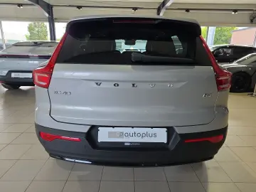 VOLVO XC40 B4 Plus Dark ACC BLIS 360  Leder Pixel-LED