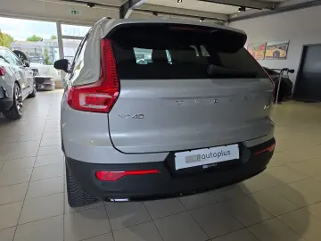VOLVO XC40 B4 Plus Dark ACC BLIS 360  Leder Pixel-LED