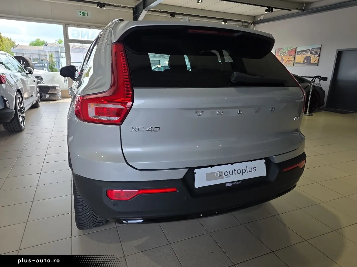 VOLVO XC40 B4 Plus Dark ACC BLIS 360  Leder Pixel-LED