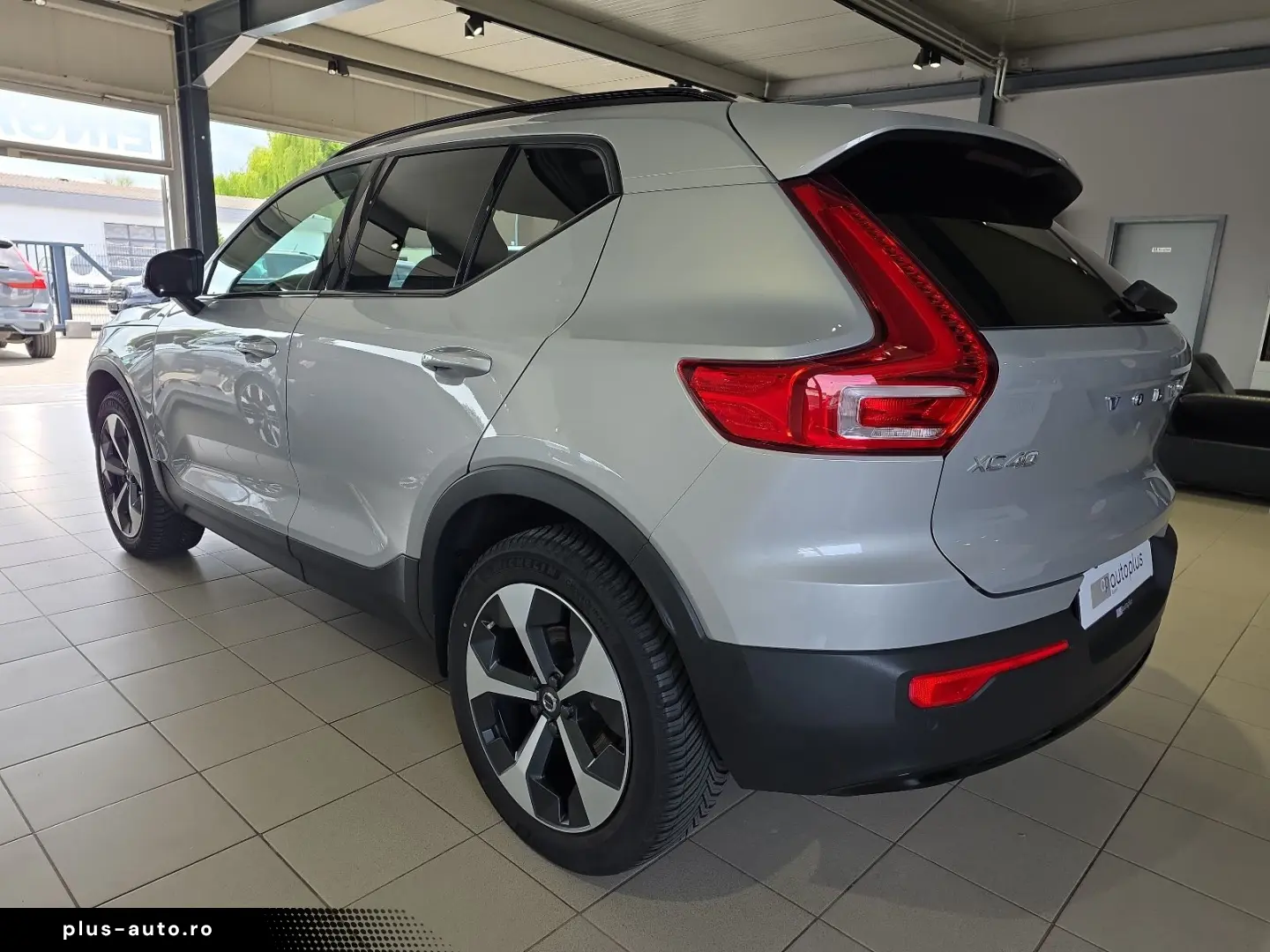 VOLVO XC40 B4 Plus Dark ACC BLIS 360  Leder Pixel-LED