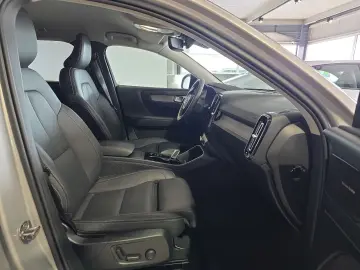 VOLVO XC40 B4 Plus Dark ACC BLIS 360  Leder Pixel-LED