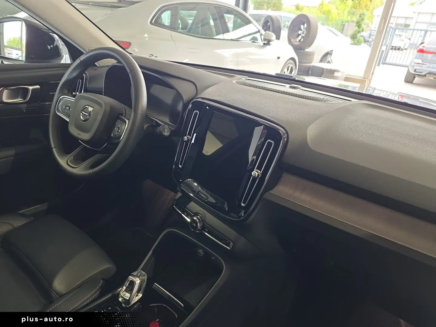VOLVO XC40 B4 Plus Dark ACC BLIS 360  Leder Pixel-LED