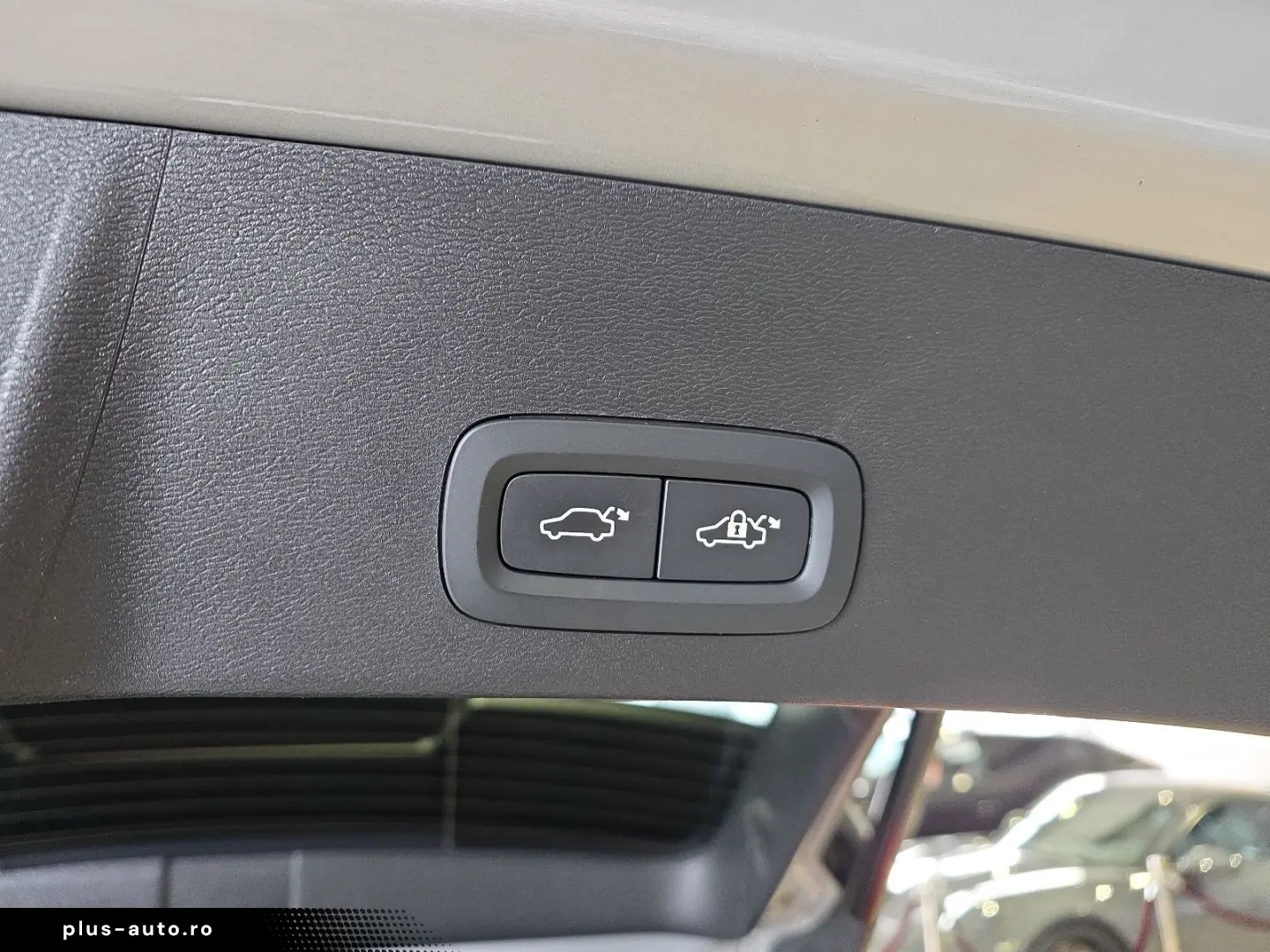 VOLVO XC40 B4 Plus Dark ACC BLIS 360  Leder Pixel-LED