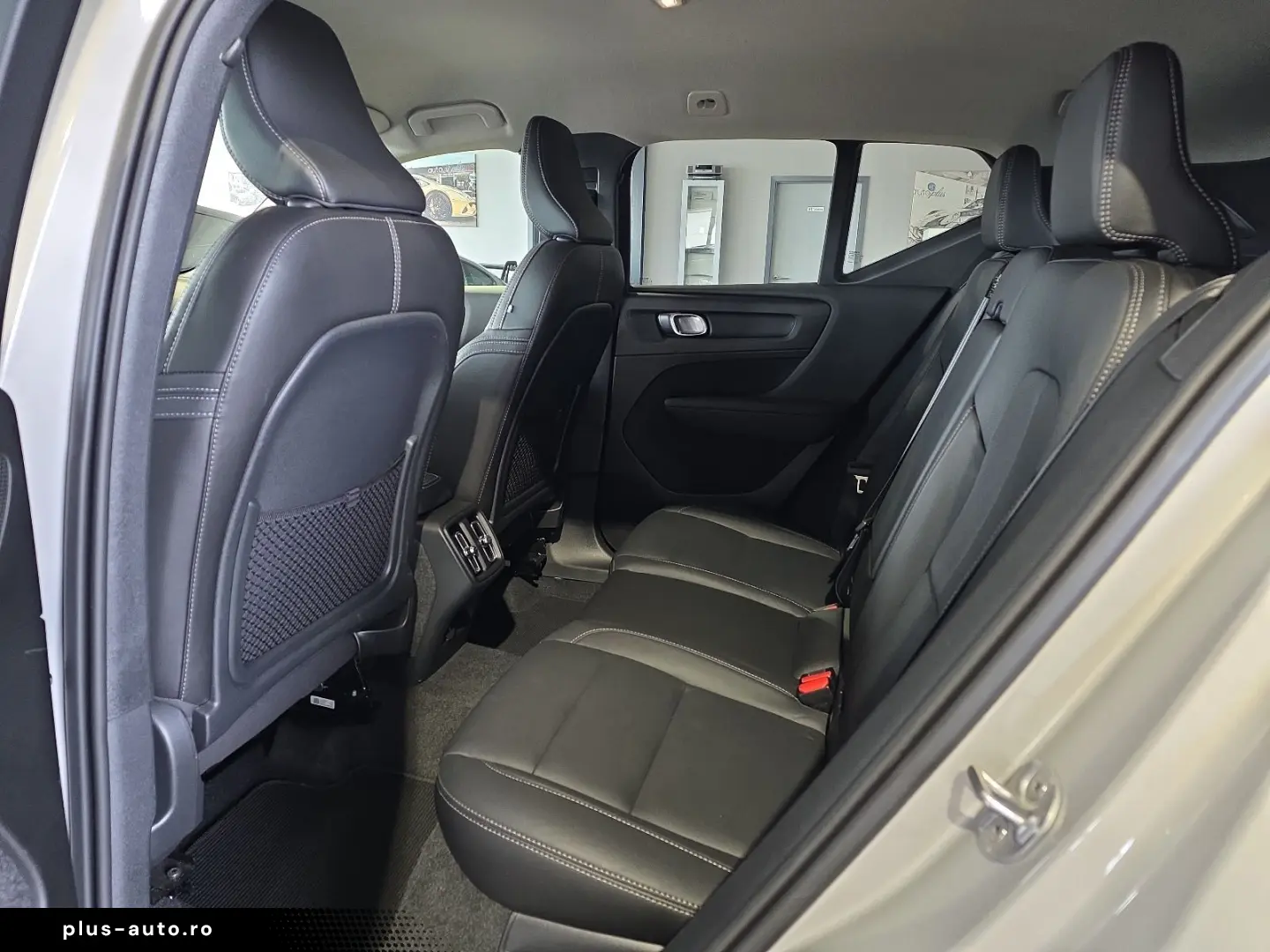 VOLVO XC40 B4 Plus Dark ACC BLIS 360  Leder Pixel-LED