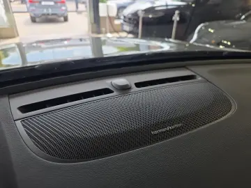 VOLVO XC40 B4 Plus Dark ACC BLIS 360  Leder Pixel-LED