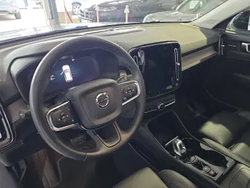VOLVO XC40 B4 Plus Dark ACC BLIS 360  Leder Pixel-LED