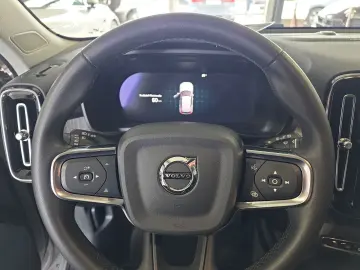 VOLVO XC40 B4 Plus Dark ACC BLIS 360  Leder Pixel-LED