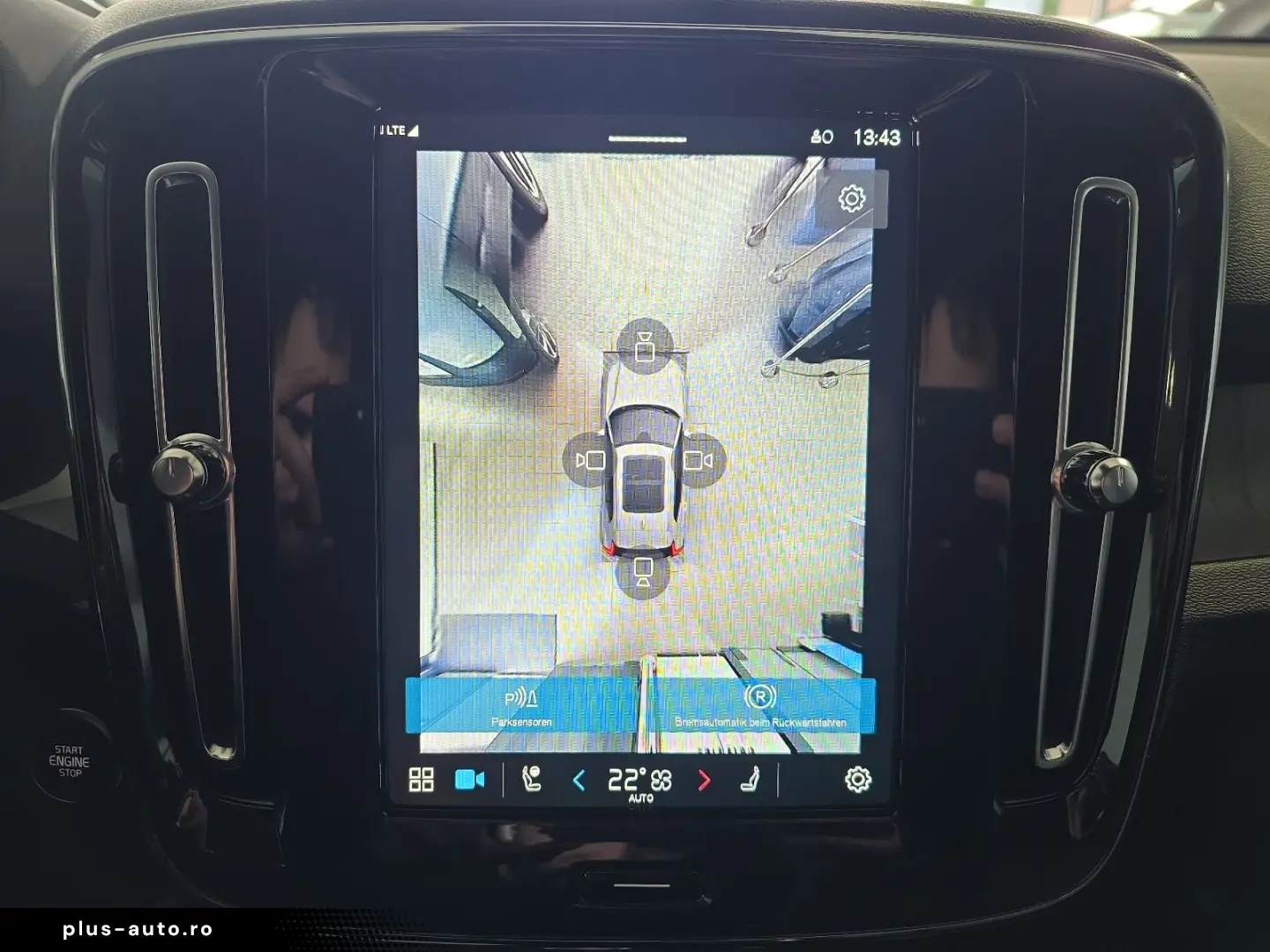 VOLVO XC40 B4 Plus Dark ACC BLIS 360  Leder Pixel-LED