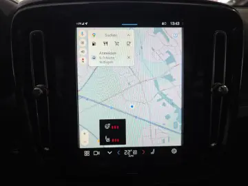 VOLVO XC40 B4 Plus Dark ACC BLIS 360  Leder Pixel-LED