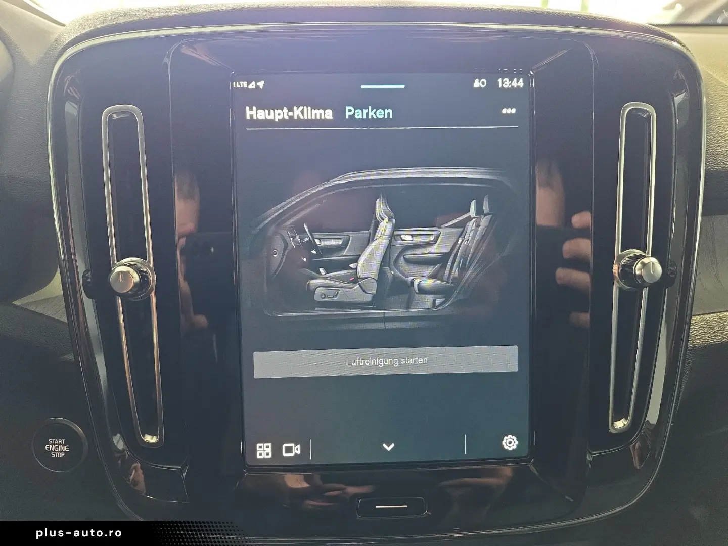 VOLVO XC40 B4 Plus Dark ACC BLIS 360  Leder Pixel-LED