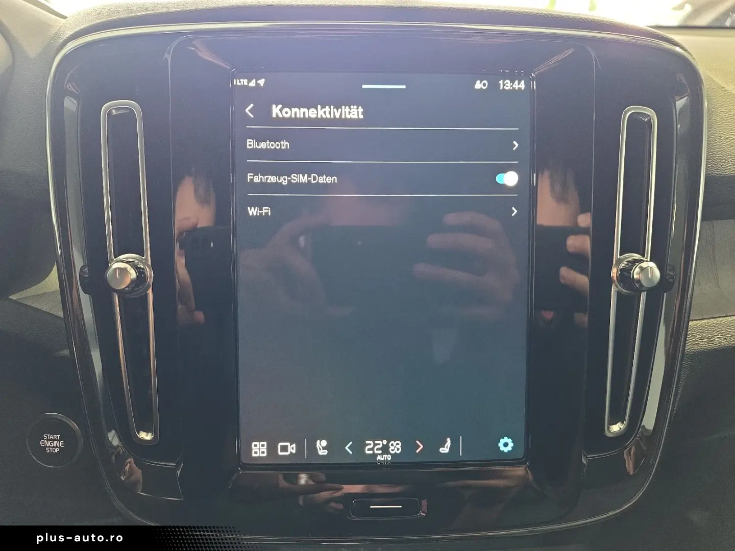 VOLVO XC40 B4 Plus Dark ACC BLIS 360  Leder Pixel-LED