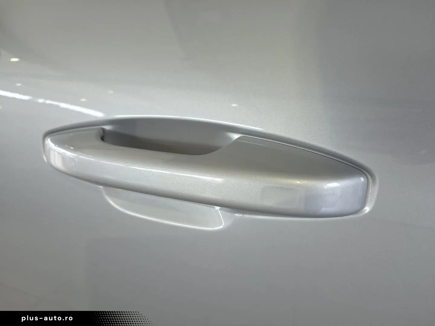 VOLVO XC40 B4 Plus Dark ACC BLIS 360  Leder Pixel-LED