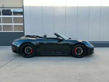 PORSCHE 992 GTS Cabriolet Bose MwSt. 1.Hand