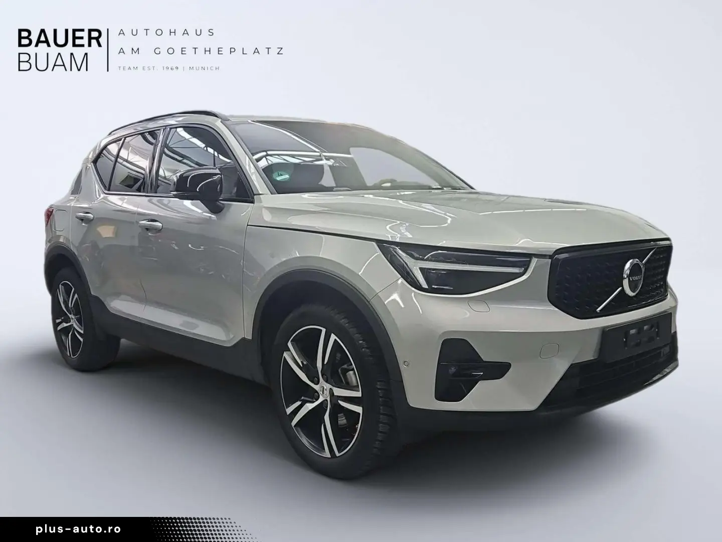 VOLVO XC40 Ultra Dark 2WD