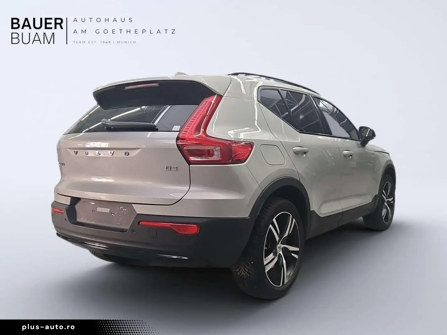 VOLVO XC40 Ultra Dark 2WD
