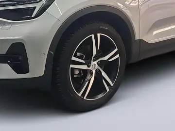 VOLVO XC40 Ultra Dark 2WD