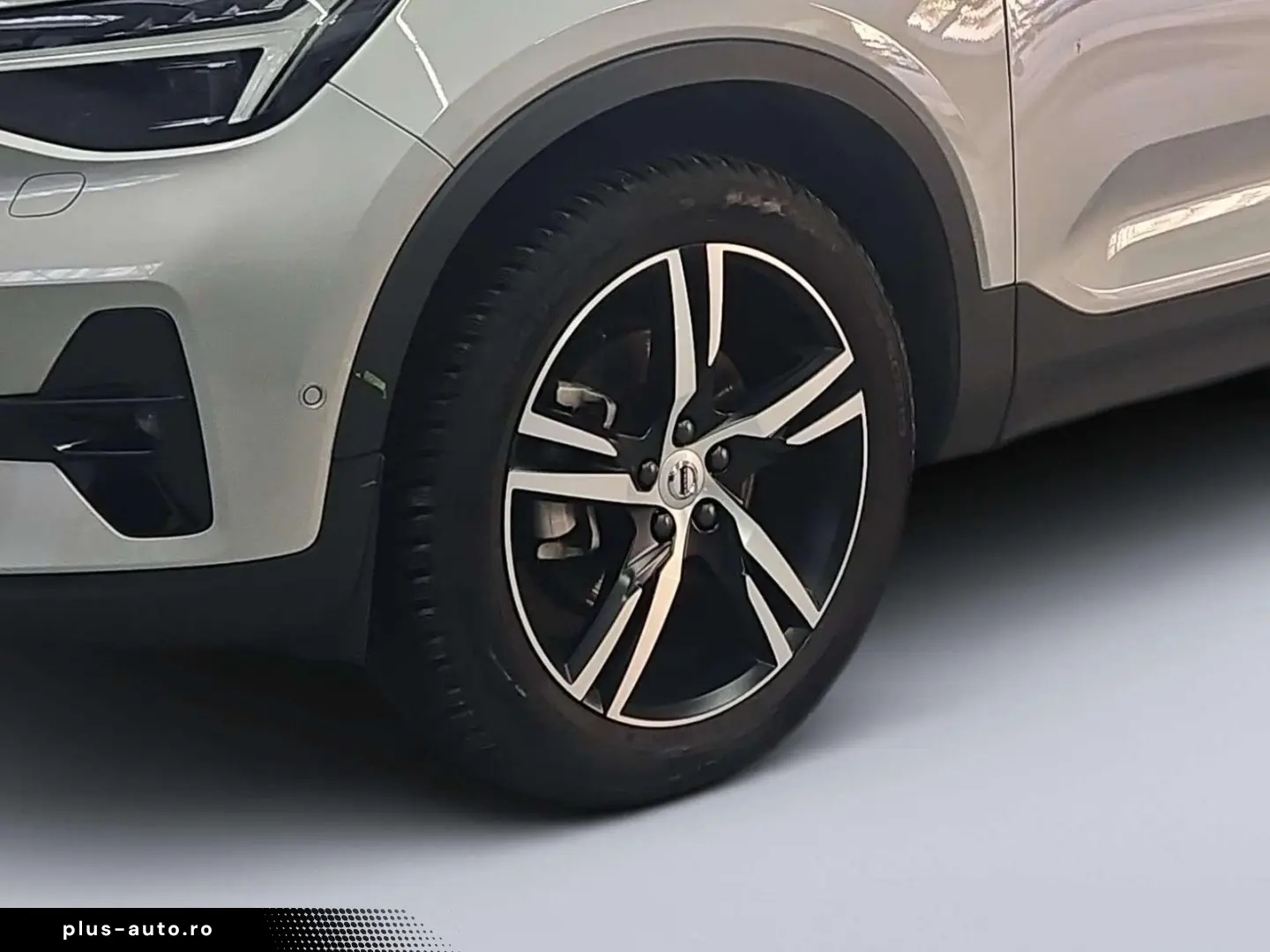VOLVO XC40 Ultra Dark 2WD