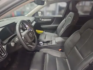 VOLVO XC40 Ultra Dark 2WD