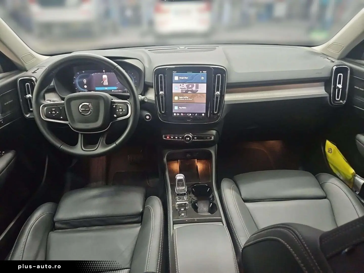 VOLVO XC40 Ultra Dark 2WD