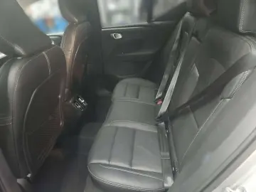 VOLVO XC40 Ultra Dark 2WD