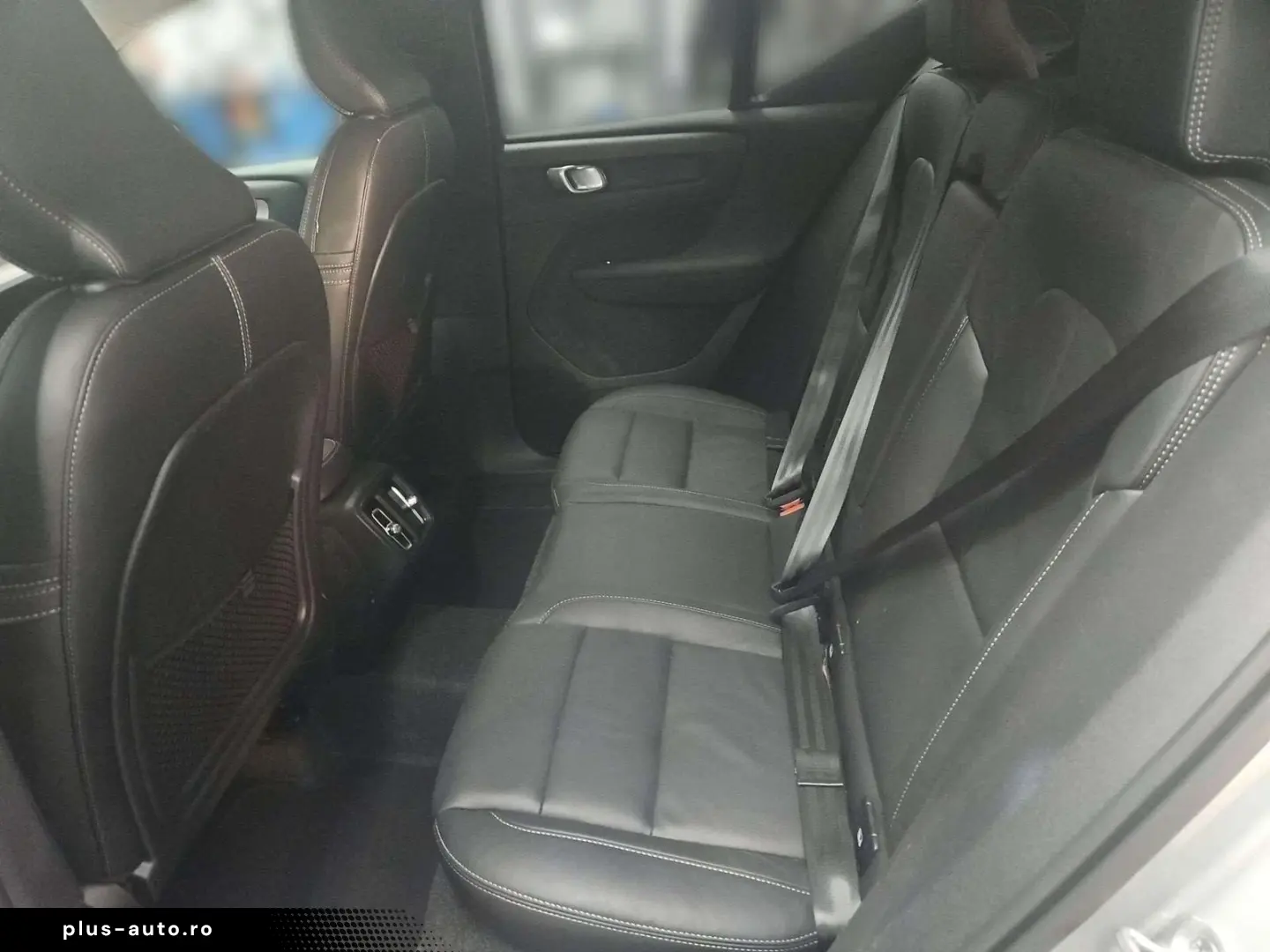 VOLVO XC40 Ultra Dark 2WD