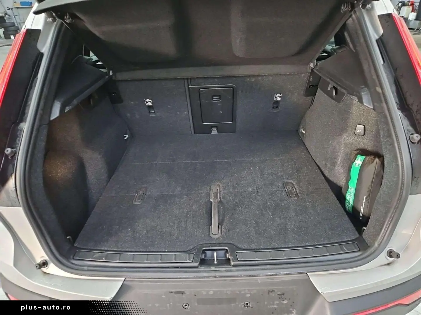 VOLVO XC40 Ultra Dark 2WD