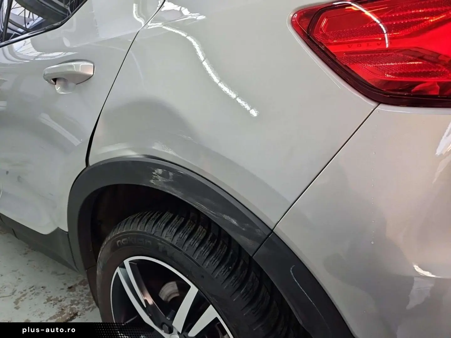 VOLVO XC40 Ultra Dark 2WD