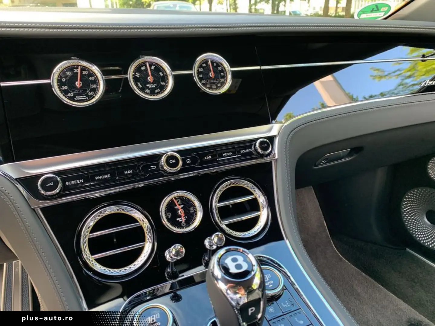 BENTLEY New Continental GTC V8 Azure