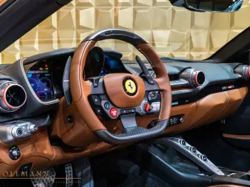 FERRARI 812 GTS    LIFT   SURR   CARBON