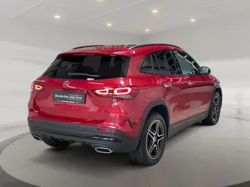 MERCEDES-BENZ GLA 250 e AMG AMG MBUX Night Fahrassis…