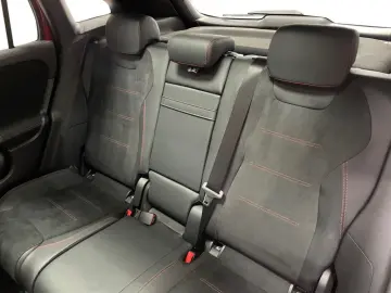 MERCEDES-BENZ GLA 250 e AMG AMG MBUX Night Fahrassis…