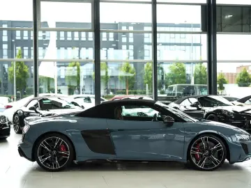 AUDI R8 Spyder qu performance CARBON-PAKET RAUTEN 1.H