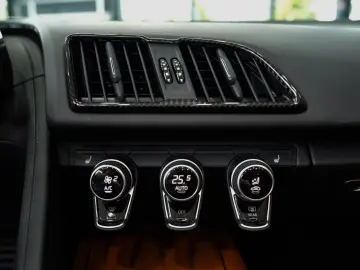 AUDI R8 Spyder qu performance CARBON-PAKET RAUTEN 1.H