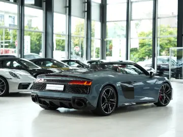 AUDI R8 Spyder qu performance CARBON-PAKET RAUTEN 1.H